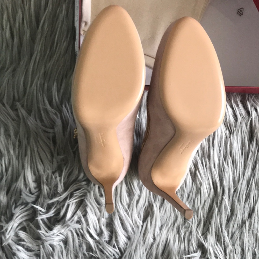Ferragamo Rory heels - Picture 2 of 4